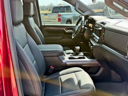 Certified 2024 Chevrolet Silverado 1500 LTZ image 23