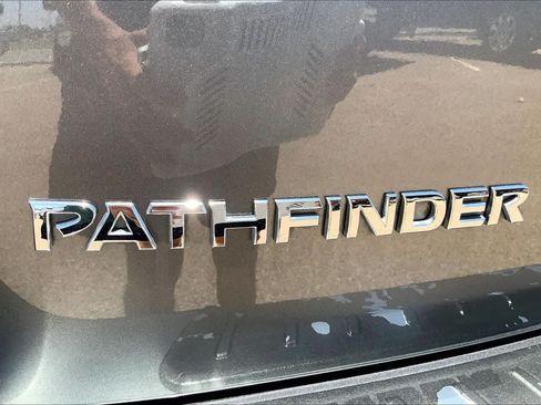 Used 2019 Nissan Pathfinder Platinum w/ Cargo Package FWD image 32