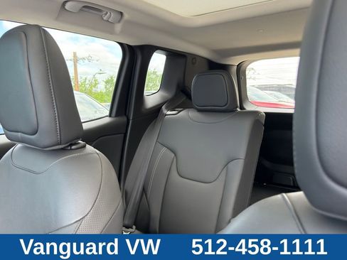 Used 2022 Jeep Renegade Limited w/ Sun, Sound & Wheels Group AWD/4WD image 13