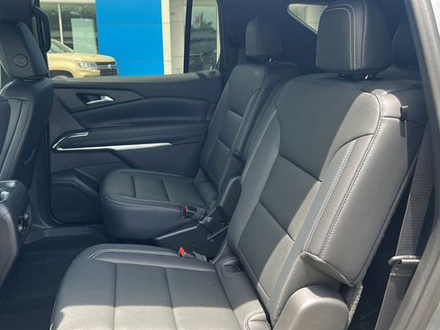 New 2026 Chevrolet Traverse LT w/ Midnight/Sport Edition AWD/4WD image 14