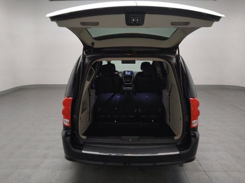 Used 2017 Dodge Grand Caravan SXT w/ Driver Convenience Group FWD image 29