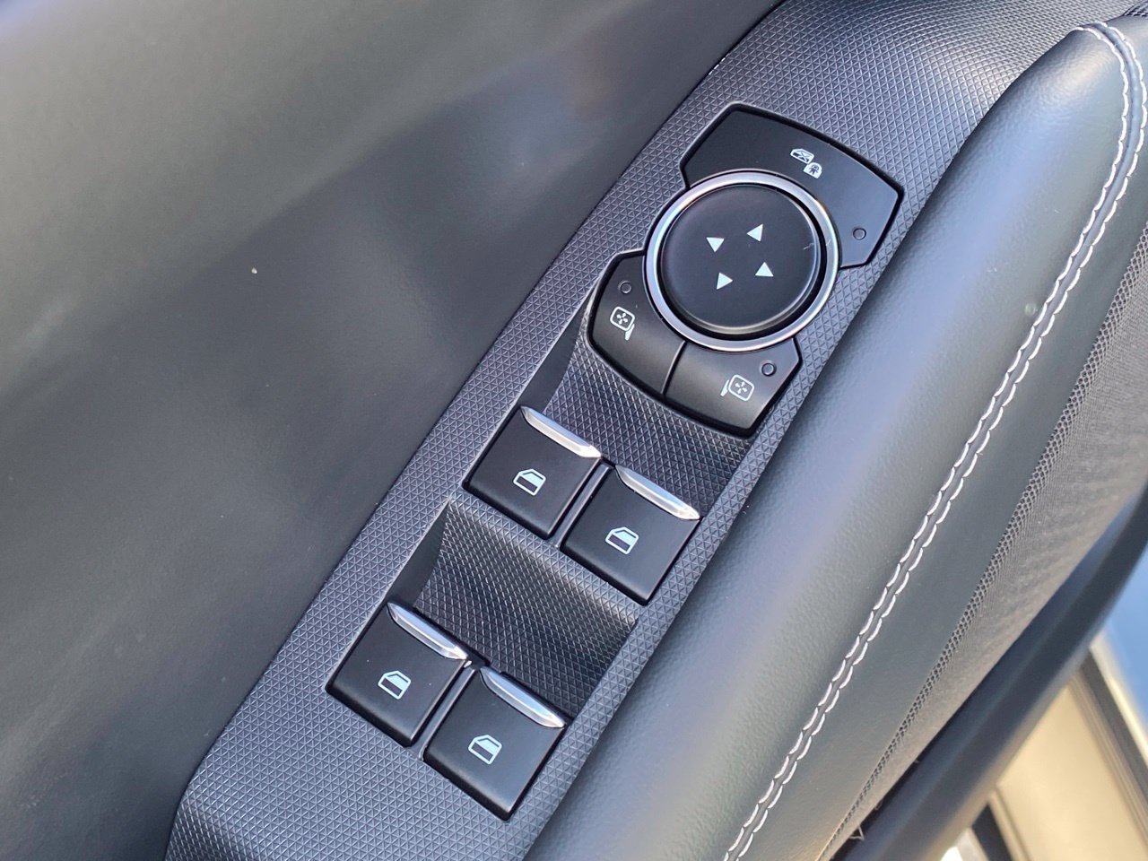 Used 2024 Ford Mustang Mach-E Select RWD image 9