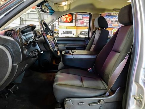 Used 2012 Chevrolet Silverado 2500 LT w/ Interior Plus Package image 6
