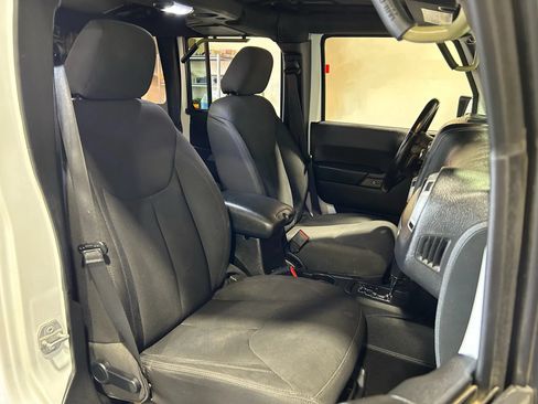 Used 2016 Jeep Wrangler Unlimited Sport w/ Quick Order Package 24S AWD/4WD image 13