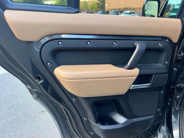 Used 2025 Land Rover Defender 130 V8 AWD/4WD image 19