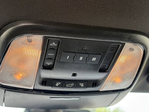 Used 2024 Dodge Durango GT RWD image 26