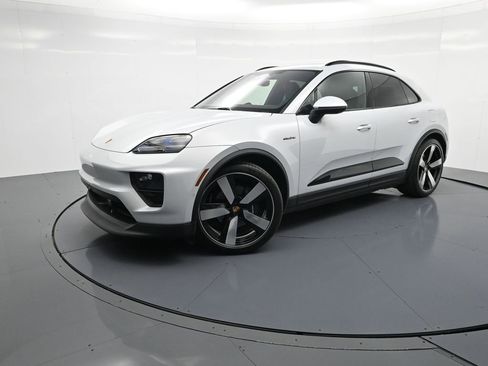 New 2026 Porsche Macan Electric RWD image 28