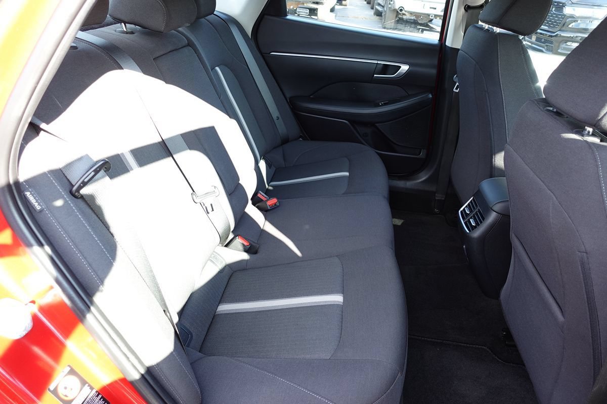 Used 2021 Hyundai Sonata SEL w/ Convenience Package FWD image 29