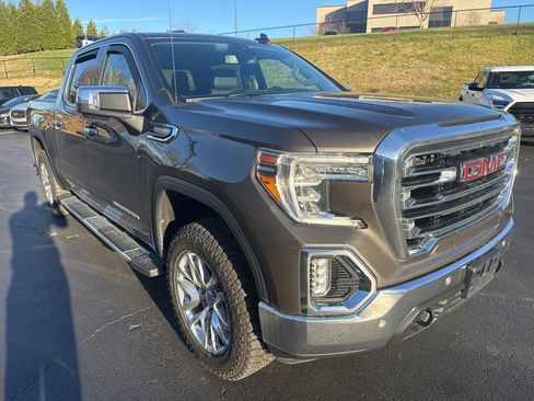 Used 2019 GMC Sierra 1500 SLT image 2