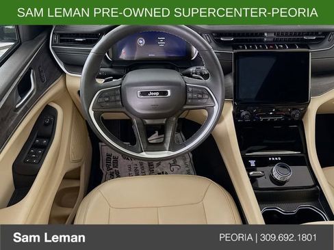 Used 2024 Jeep Grand Cherokee Limited image 23