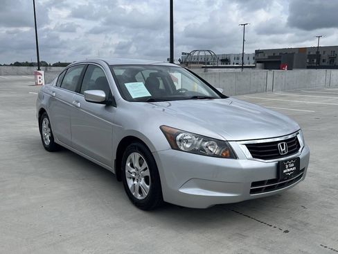Used 2008 Honda Accord LX-P image 3