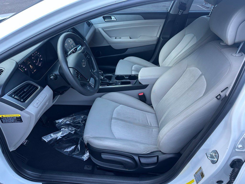 Used 2017 Hyundai Sonata SE FWD image 30