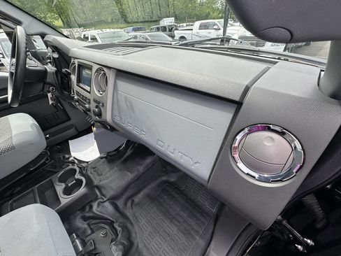 Used 2018 Ford F650 2WD Crew Cab Super Duty image 48
