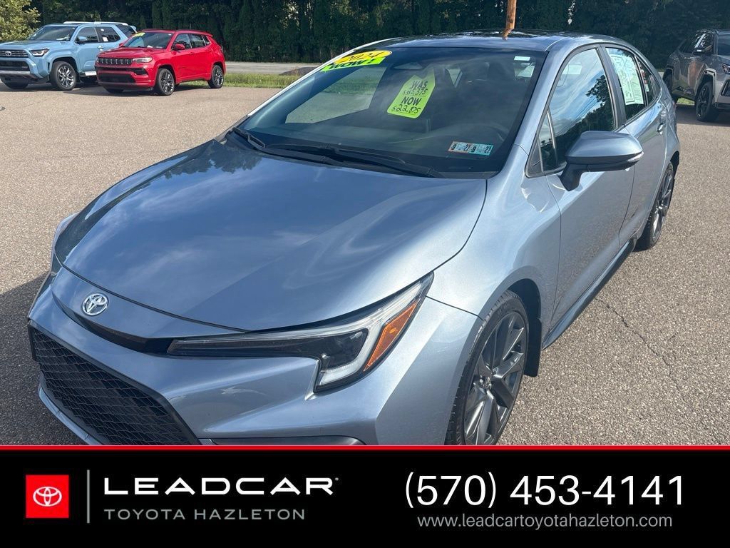 Used 2024 Toyota Corolla SE w/ SE Premium Package FWD image 1