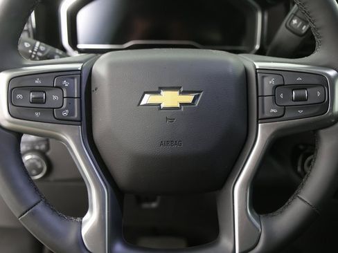 Used 2025 Chevrolet Silverado 1500 LT image 6