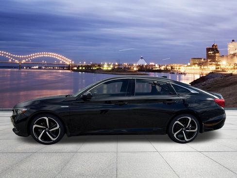 Used 2022 Honda Accord Sport image 2