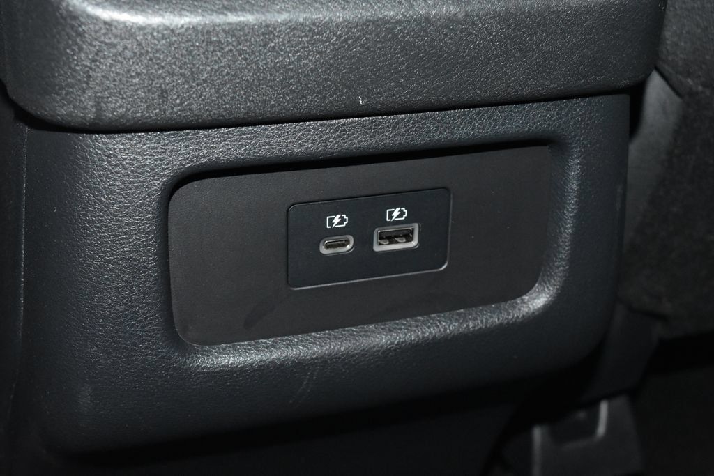 Used 2025 Nissan Pathfinder SV AWD/4WD image 21