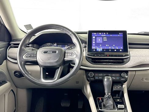 Used 2022 Jeep Compass Latitude w/ Convenience Group AWD/4WD image 12