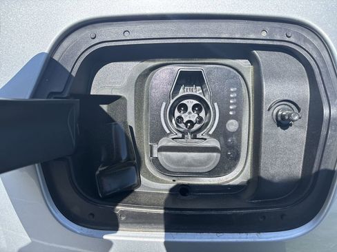 Used 2024 Dodge Charger R/T w/ Plus Group image 33