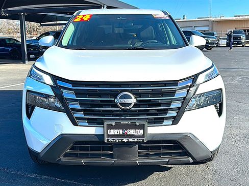 Used 2024 Nissan Rogue SV image 11