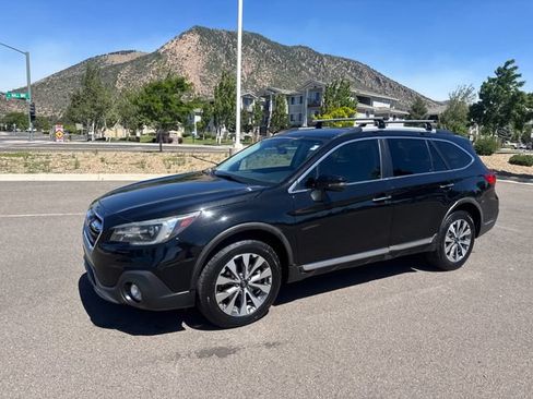 Used 2019 Subaru Outback 3.6R Touring AWD/4WD image 14