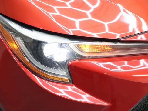 Used 2020 Toyota Corolla LE image 25