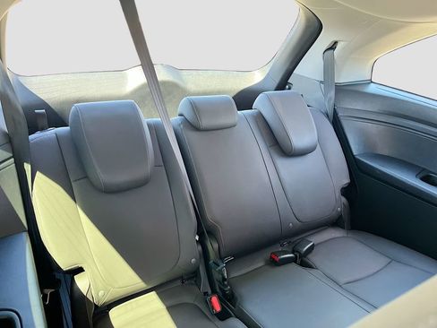 Used 2024 Honda Odyssey EX-L image 27