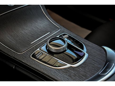 Used 2019 Mercedes-Benz C 300 4MATIC Sedan image 22