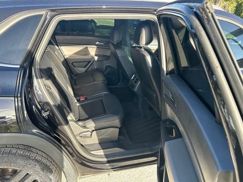 Used 2021 Volkswagen Atlas Cross Sport SE FWD image 8