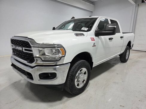 Used 2023 RAM 2500 Tradesman w/ Chrome Appearance Group image 3