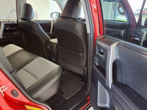 Used 2023 Toyota 4Runner SR5 Premium w/ Moonroof Package RWD image 27