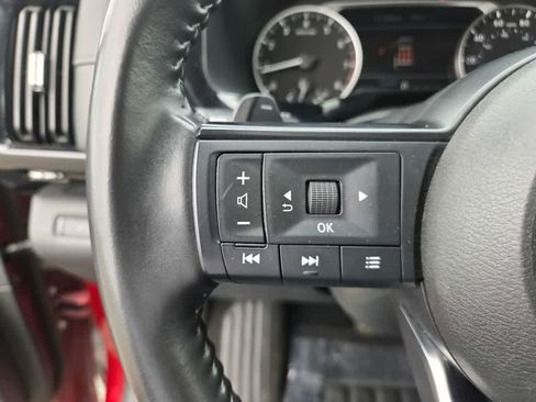 Used 2024 Nissan Pathfinder SV FWD image 21