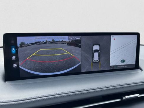 Used 2023 Genesis GV70 2.5T w/ Sport Prestige Package image 17