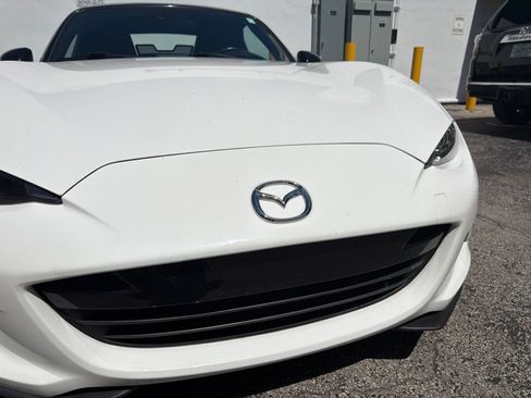 Used 2020 MAZDA MX-5 Miata Sport RWD image 5