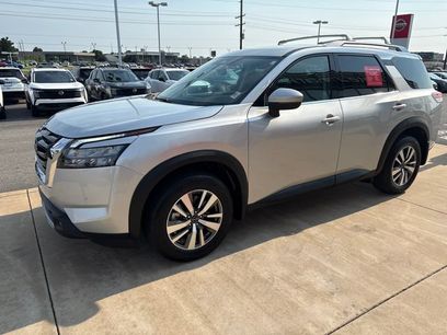 Certified 2025 Nissan Pathfinder SL