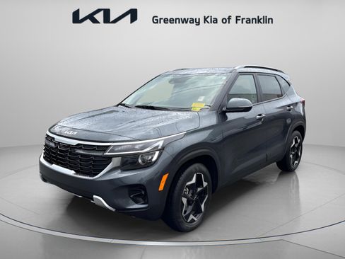 Used 2025 Kia Seltos S FWD image 3