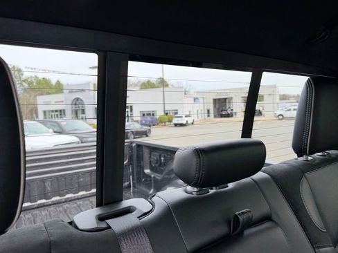 Used 2024 RAM 2500 Laramie w/ Night Edition image 40