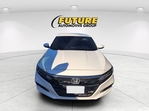 Used 2020 Honda Accord Sport image 2
