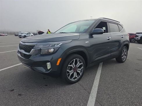 Used 2021 Kia Seltos SX w/ SX Sunroof Package image 4
