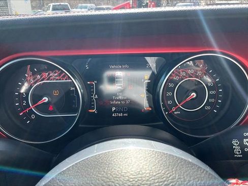 Used 2021 Jeep Wrangler Unlimited Rubicon w/ Dual Top Group AWD/4WD image 25