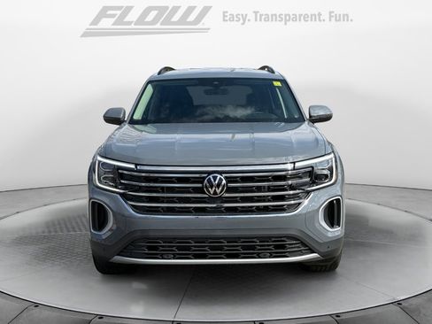 New 2026 Volkswagen Atlas SE image 2