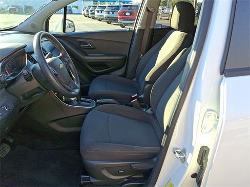 Used 2020 Chevrolet Trax LS w/ Tint and Cruise Package image 13