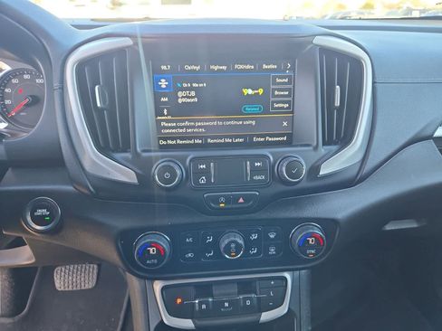 Used 2022 GMC Terrain SLE w/ Driver Convenience Package image 26