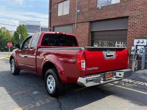 Used 2015 Nissan Frontier S RWD image 8