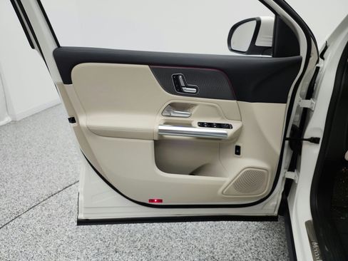 Used 2021 Mercedes-Benz GLA 250 image 12