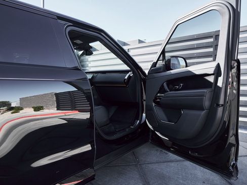 Used 2024 Land Rover Range Rover Sport image 25