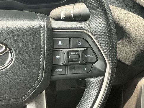 Certified 2025 Toyota Tundra Limited AWD/4WD image 13