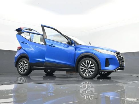 Used 2022 Nissan Kicks SV FWD image 31