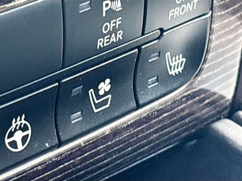 Used 2017 RAM 1500 Limited AWD/4WD image 21