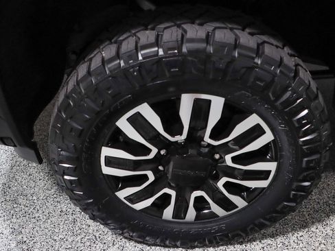 Used 2024 GMC Sierra 2500 Denali w/ Denali Reserve Package image 12